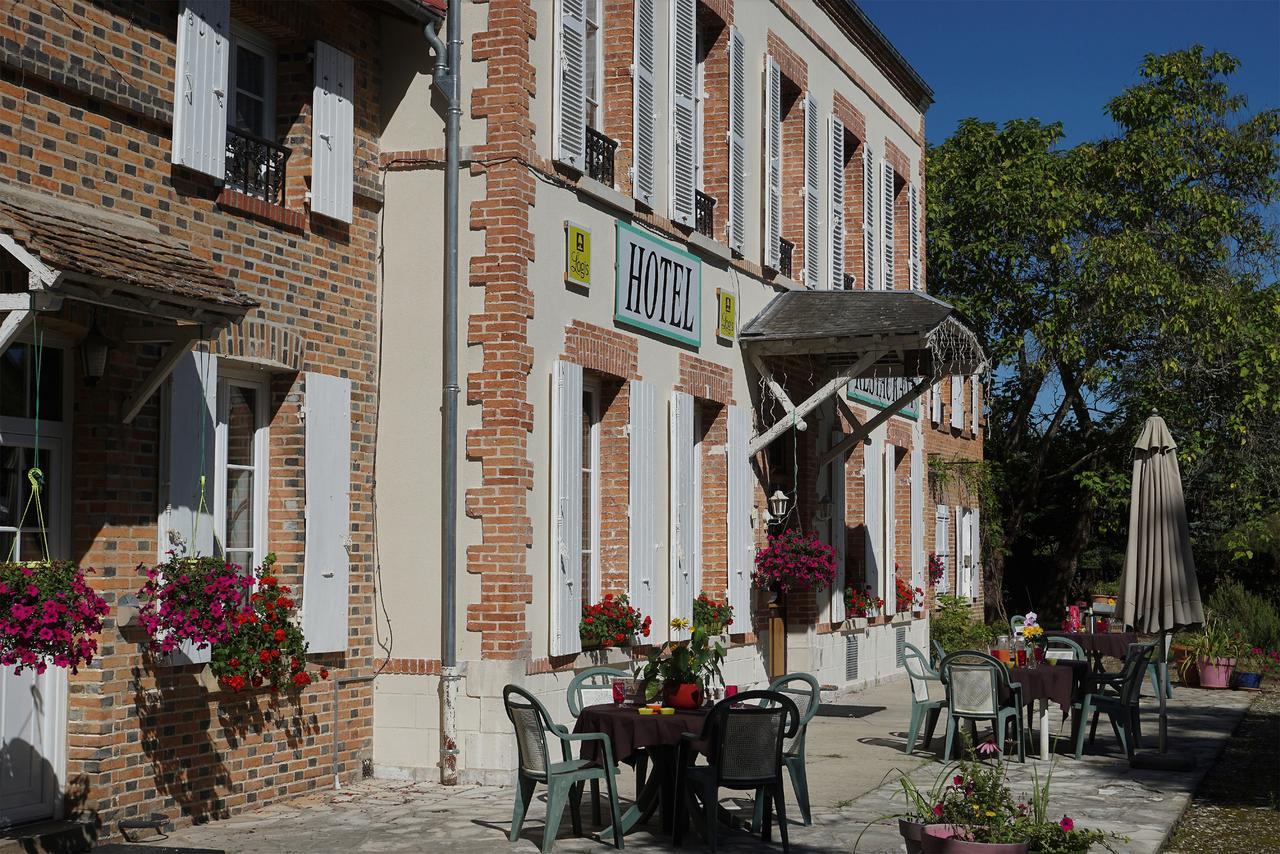 Hotel Restaurant La Sauldraie Salbris Exterior photo