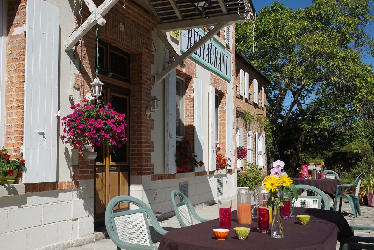 Hotel Restaurant La Sauldraie Salbris Exterior photo